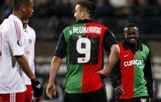 赛事的首场 赛事的首场