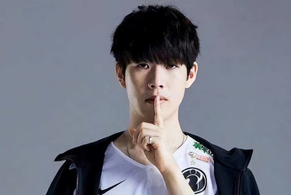 不仅代表着 不仅代表着